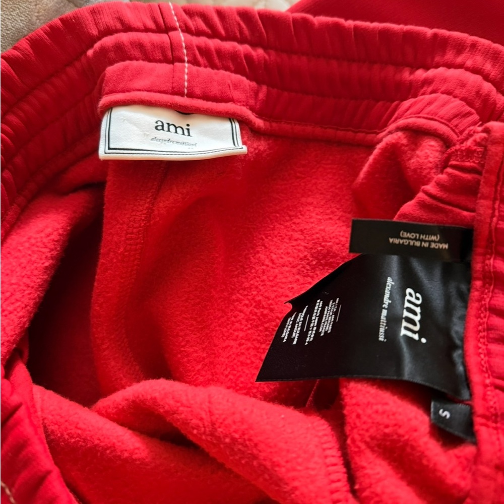Ami Red Sweatpants
Check my other listing for the matching jacket…. - Picture 2 of 4